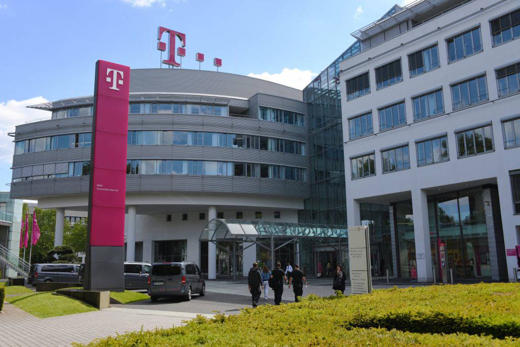 Telekom-Aktie vor den Zahlen: M&A-Gerüchteküche brodelt!