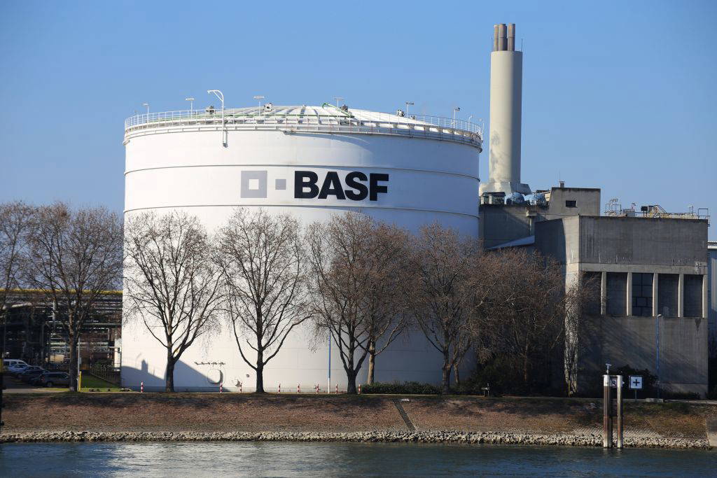 BASF-Aktie: Rückzug aus Deutschland? Jetzt äußert sich der Konzernchef!