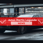 Ein klassischer Sportwagen auf einem städtischen Hintergrund, mit einem Aston Martin Lagonda NEWS Banner