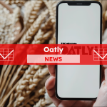 Smartphone mit weißem Bildschirm in der Hand, Haferflocken und Oatly im Hintergrund,  darüber ein Oatly NEWS Banner