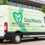 DocMorris Van vor Gesundheitseinrichtung