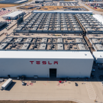 Luftaufnahme der Tesla Gigafactory