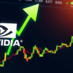 Nvidia-Logo mit Aufw_trend auf Finanzdiagramm