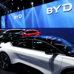 BYD-Fahrzeuge auf einer internationalen Automesse